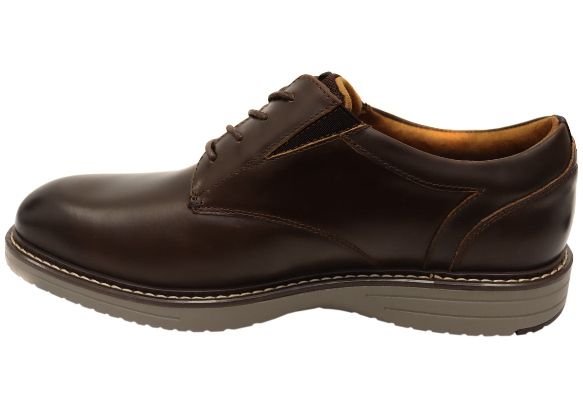 Men's Wide Plain Toe Shoes