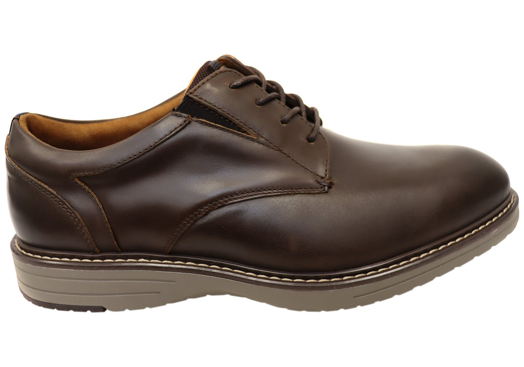 Men's Wide Plain Toe Shoes