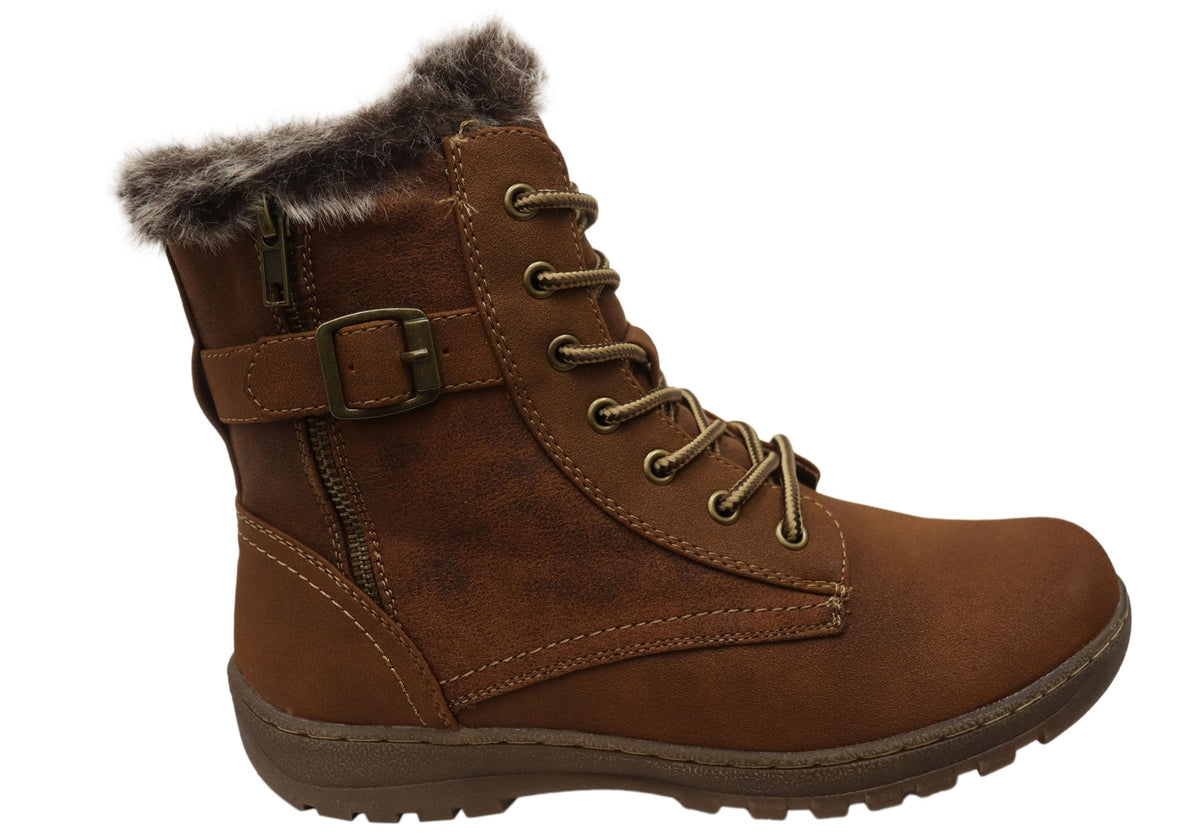 Fur Lined Lace-Up Boots