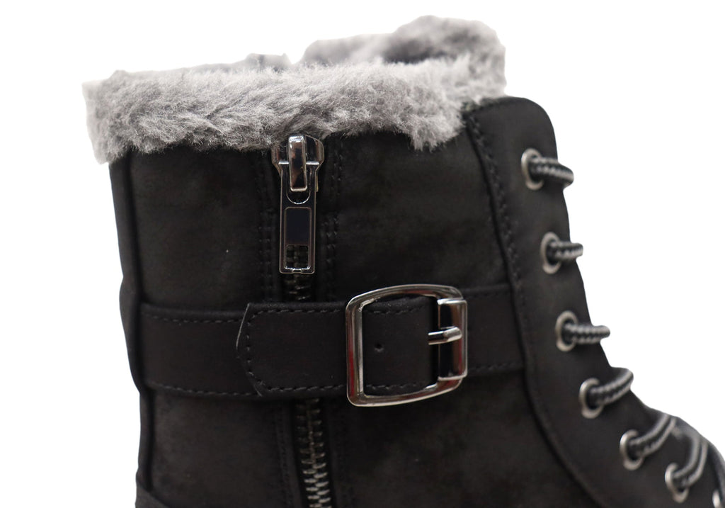 Fur Lined Lace-Up Boots